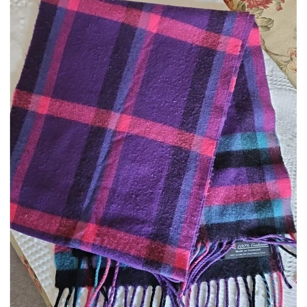 100% Cashmere Scarf Made In  Scotland 62 X 12